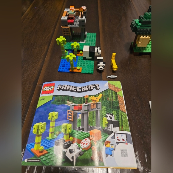 LEGO Minecraft Panda nursery  21158  Bee farm 21165 Retired figures toys movie - Picture 3 of 8